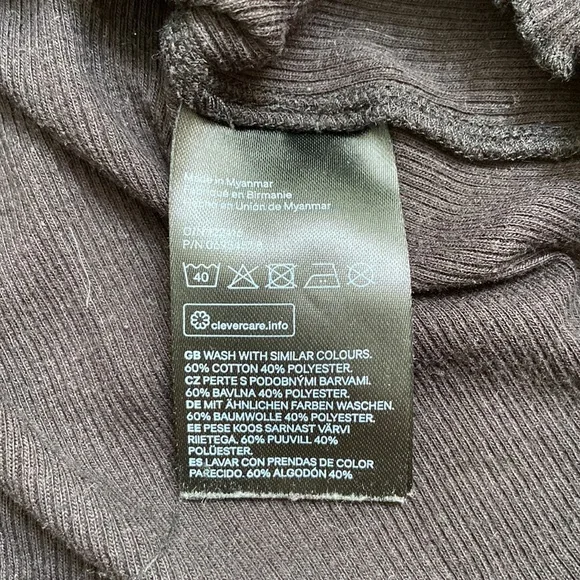 H&M Y2K Ruffle Hem Ribbed Long Sleeve - Picture 4 of 6